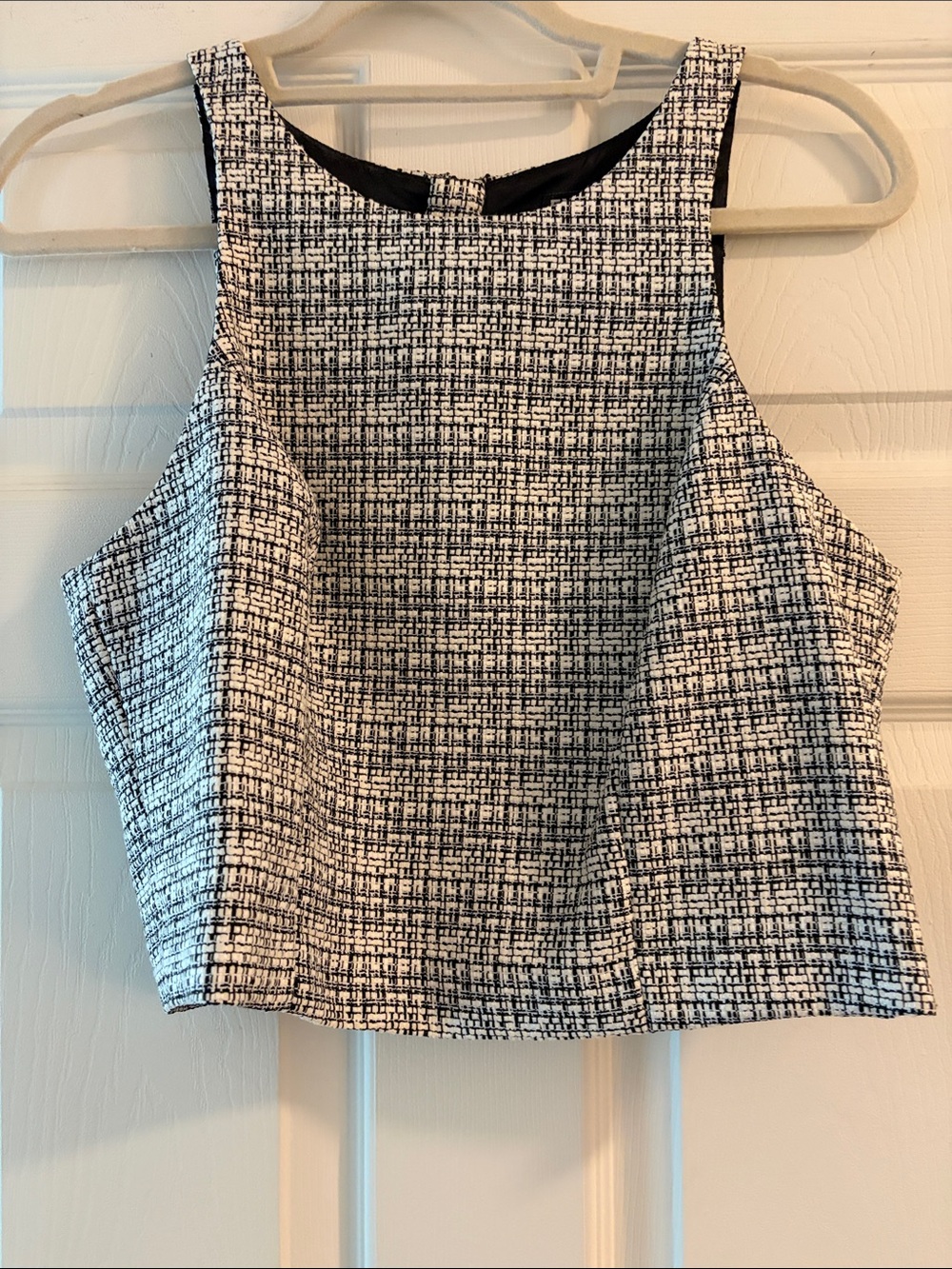 Express Black and White Textured Sleeveless Crop Top